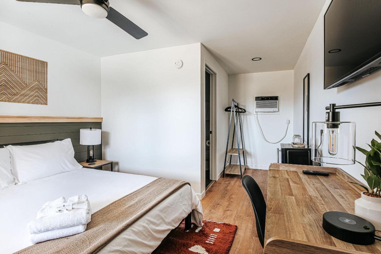 Grey Pine Lodge Waynesboro Quarto foto
